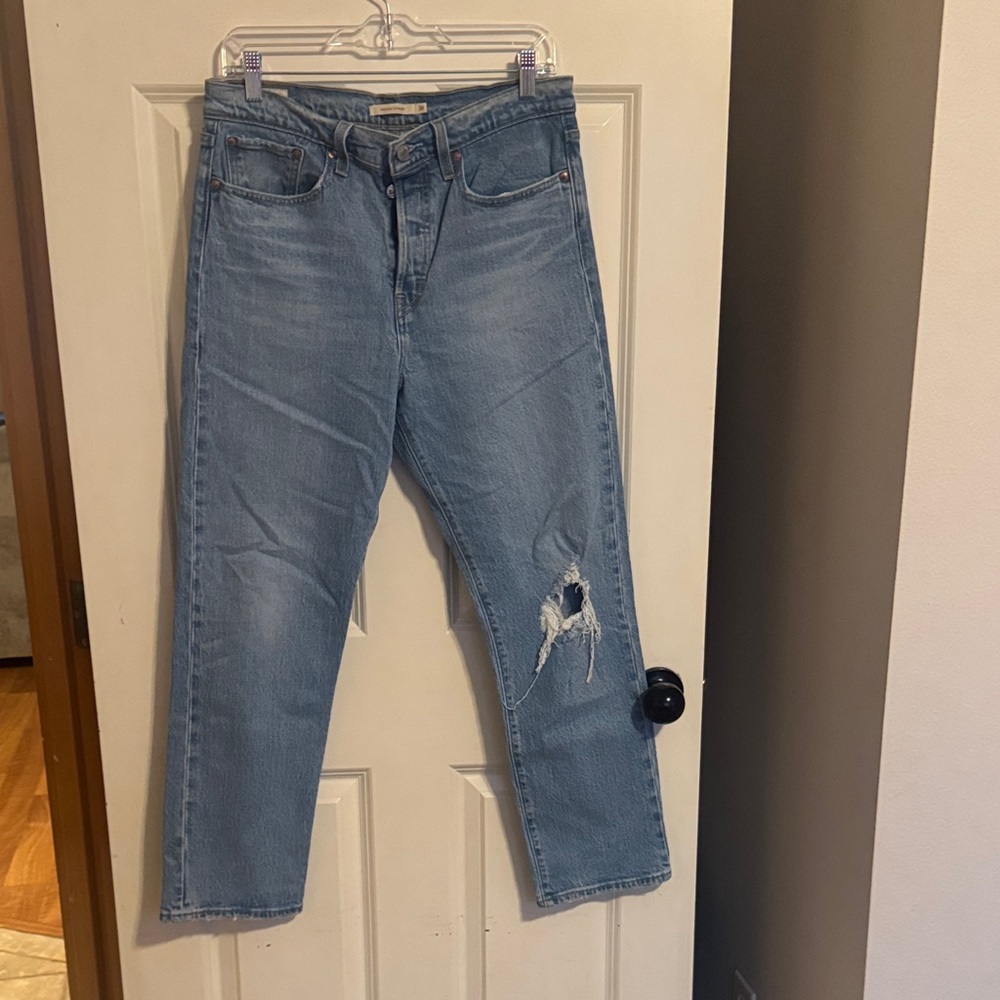 Classic Blue Distressed Jeans Levi’s Women’s
